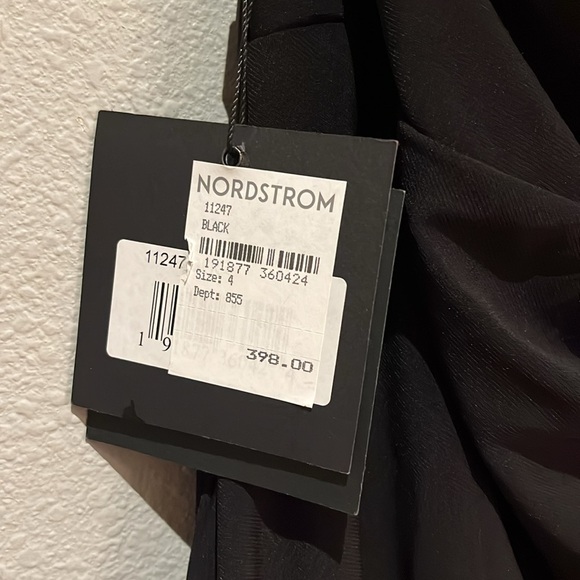 MAC DUGGAL
Black One Shoulder Asymmetrical Hem Flowy Dress NWT - Picture 5 of 12